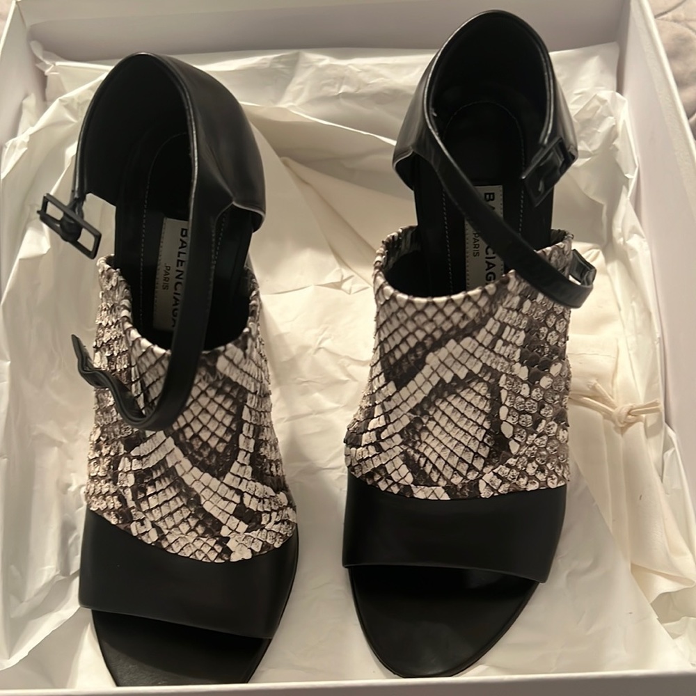 Balenciaga Snake skin heels